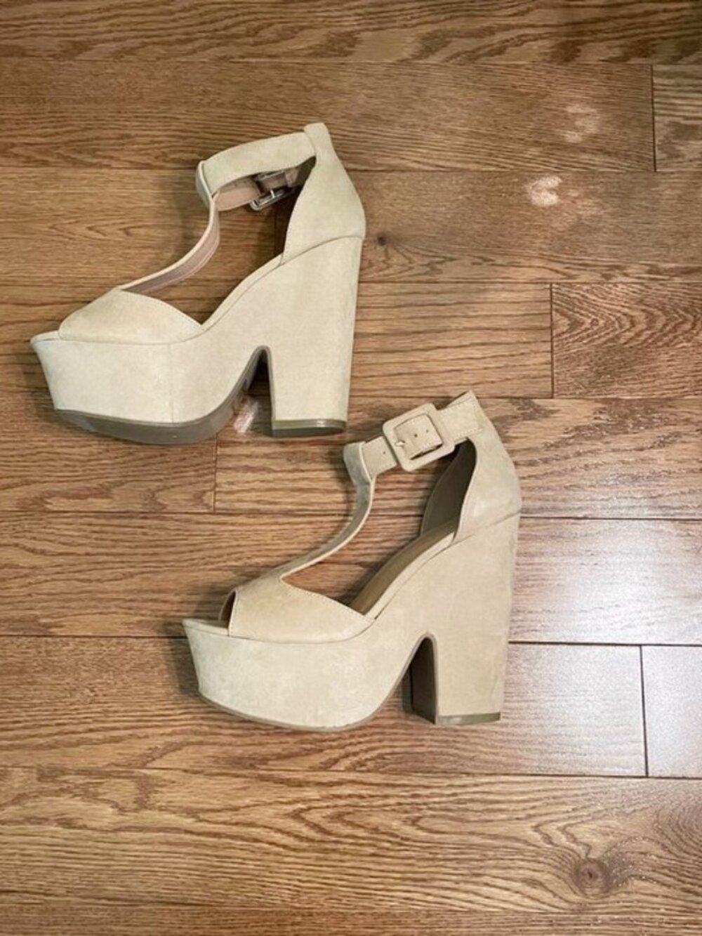 Tan Faux Suede Platform Wedge size 6